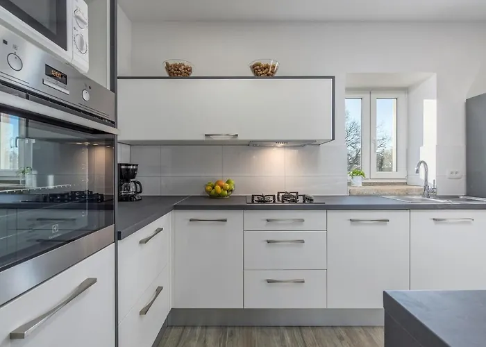 Beautiful Stone House Irma