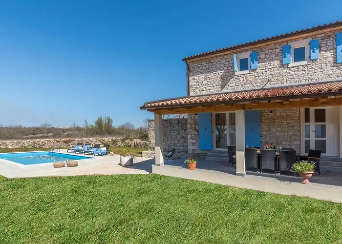 Beautiful Stone House Irma