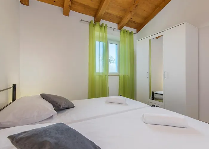 Villa Stone House Irma