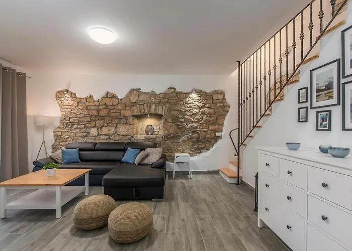 Stone House Irma Villa
